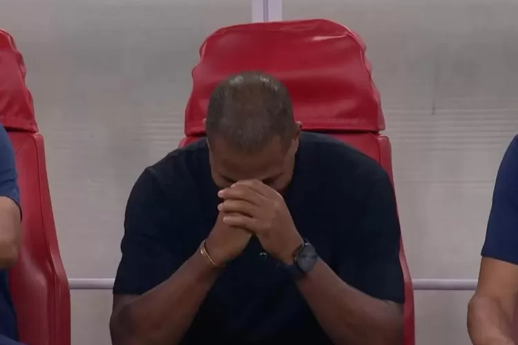 Patrick Kluivert Resmi Diberhentikan